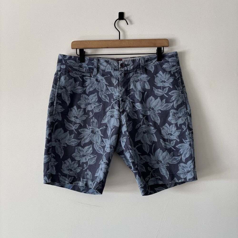 Untuckit St.Martin Men Blue Floral Casual Shorts Men’s 32 Hawaiian Resort Preppy